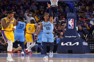 Grizzlies evitan eliminación al vencer 116-99 a Lakers