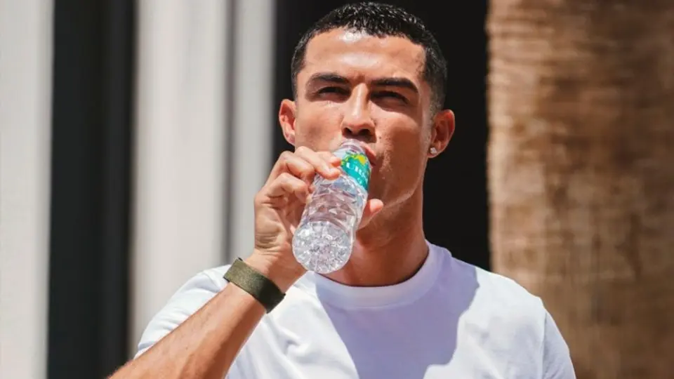 Cristiano Ronaldo presentó Ursu9, su nueva marca de agua