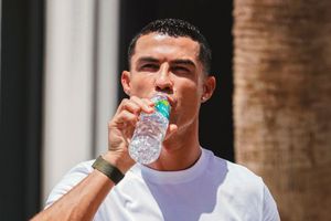 Cristiano Ronaldo presentó Ursu9, su nueva marca de agua
