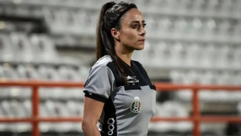 Árbitra que fue expulsada de Liga MX acusa robo de identidad en redes