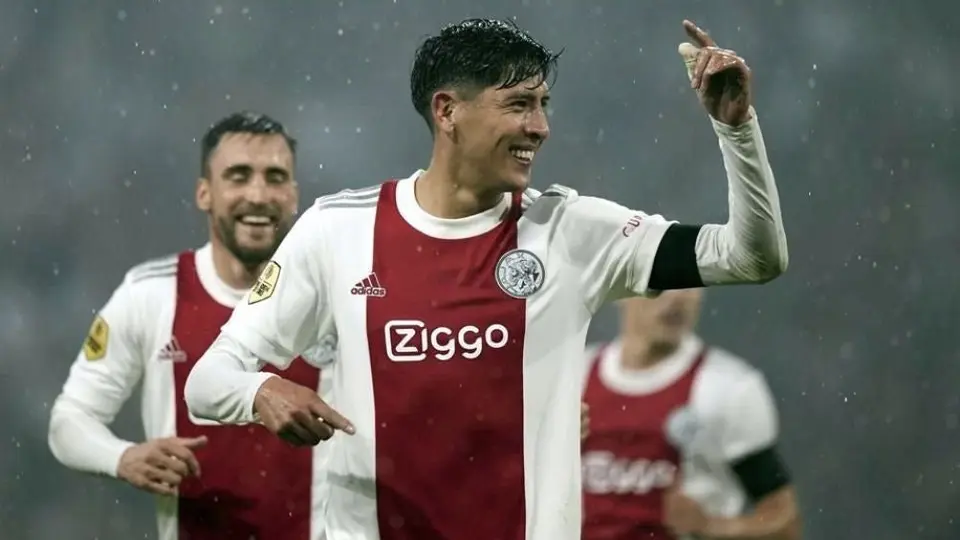 Edson Álvarez sigue en la mira de la Premier League; Newcastle es el nuevo interesado