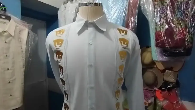 ¡Chulada! Guayabera con escudo de Pumas se hace viral en redes