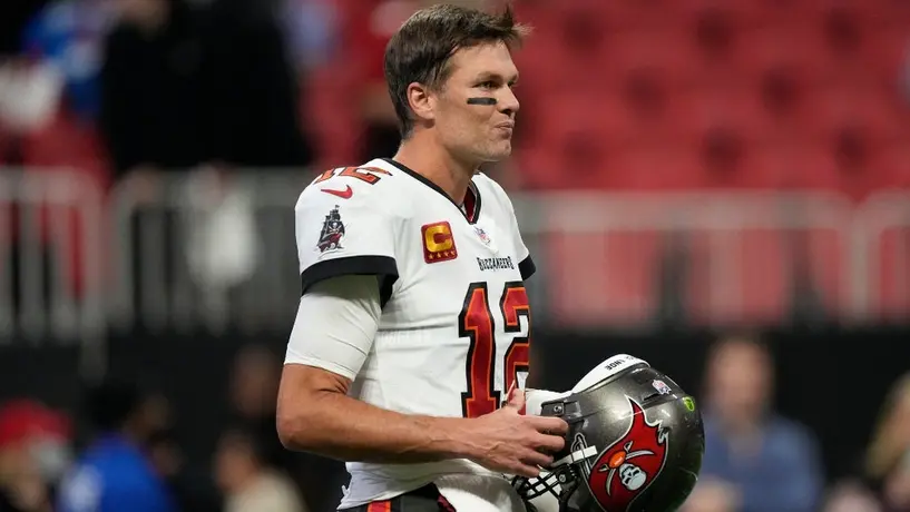 Brady y la tremenda barrida en contra de un defensivo de los Cowboys
