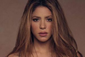 Shakira: Marca de shampoo colombiana se burla de Clara ChÍa en publicidad