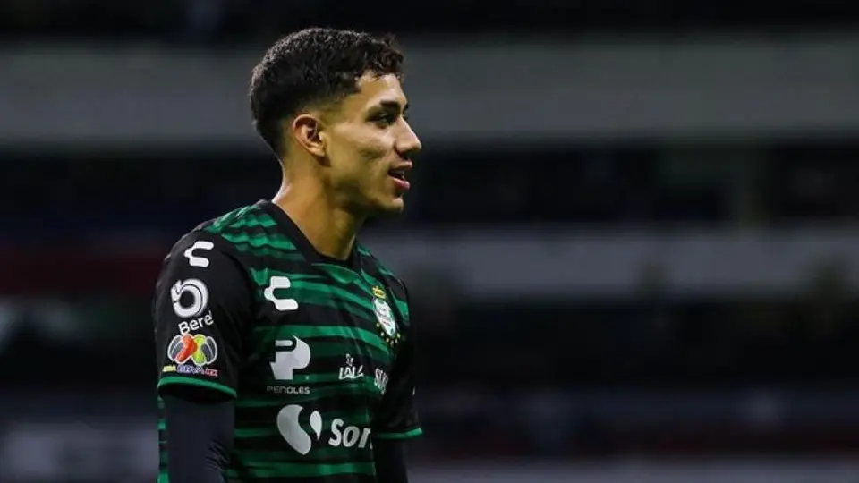 Omar Campos se le podría ir al América, la Lazio lo sigue de cerca
