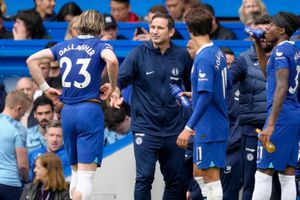 Jugadores del Chelsea fueron acosados por sensual influencer de Indonesia