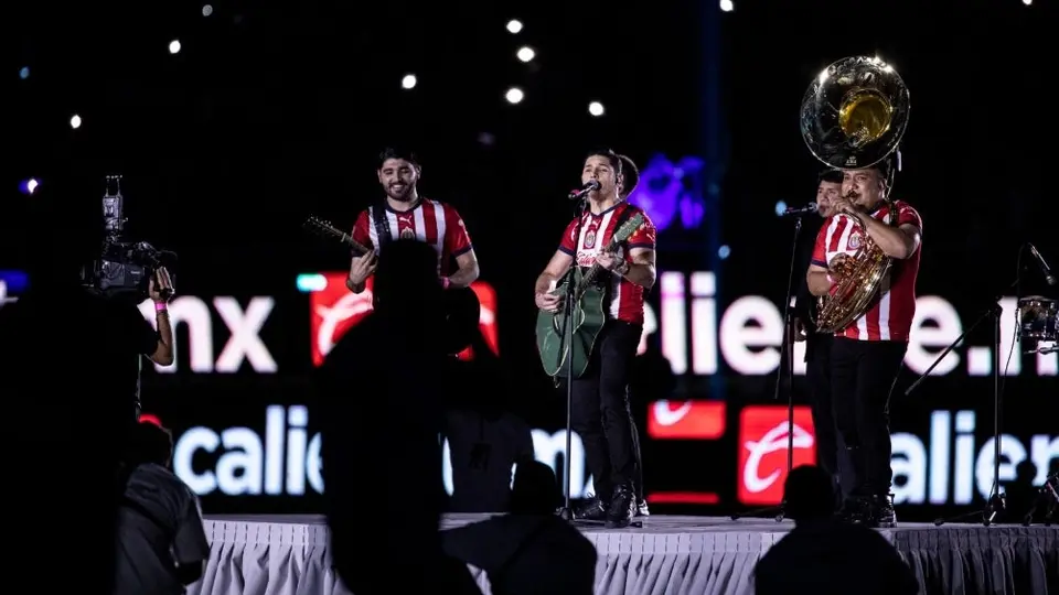 Chivas vs Tigres: Así fue el 'Show del Medio Tiempo' de la Gran Final con 'Alta Consigna'