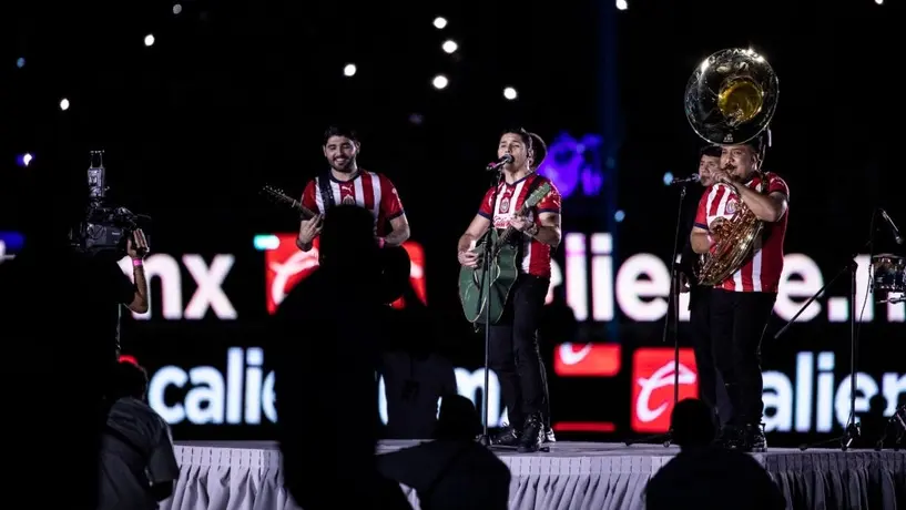 Chivas vs Tigres: Así fue el 'Show del Medio Tiempo' de la Gran Final con 'Alta Consigna'