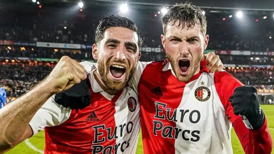 Eredivisie: Santiago Giménez fue titular y colaboró en el triunfo del Feyenoord sobre el AZ