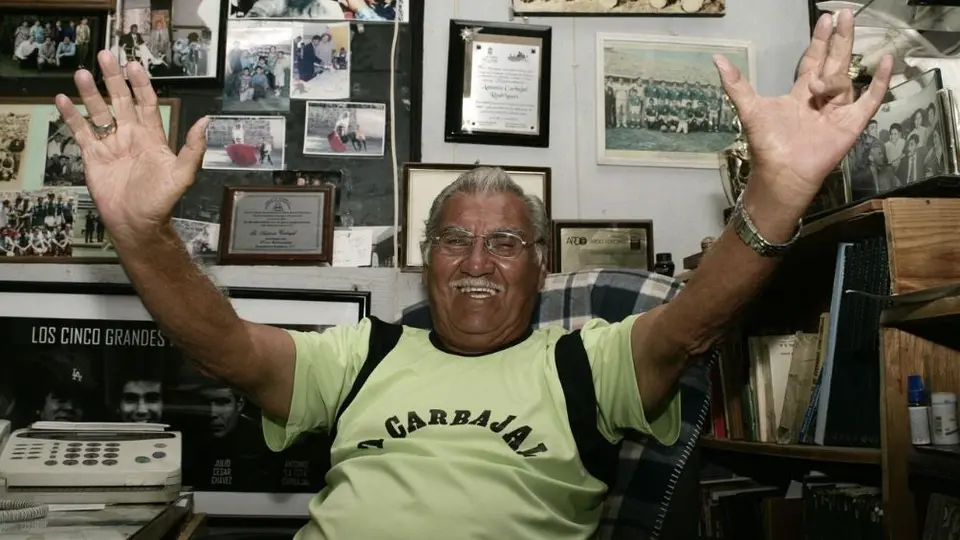 Realizan misa de cuerpo presente en honor a Antonio "La Tota" Carbajal