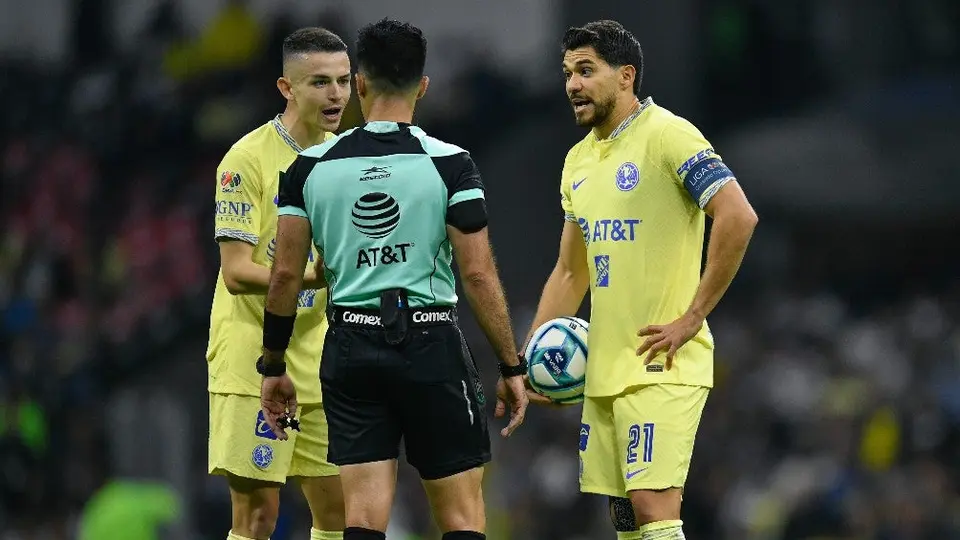 Fidalgo reclama al arbitraje; considera que le anularon mal los goles al América ante Pachuca