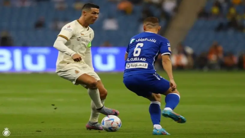 ¡Como luchador! Cristiano Ronaldo aplicó llave a rival durante partido de Al-Nassr