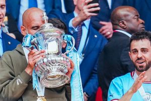 Pep Guardiola donará la recompensa económica que se le dará por haber ganado el Triplete