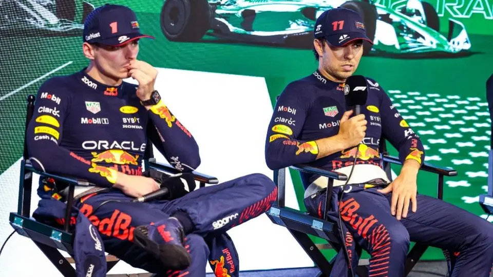 Horner promete más capítulos de Checo vs Verstappen: ‘Se crea un espectáculo en sí mismo’