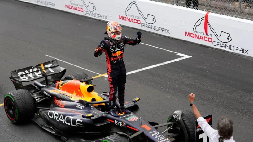 ¿Verstappen tiró indirecta para Checo en Mónaco?: 'Di muchos puntos para el equipo'