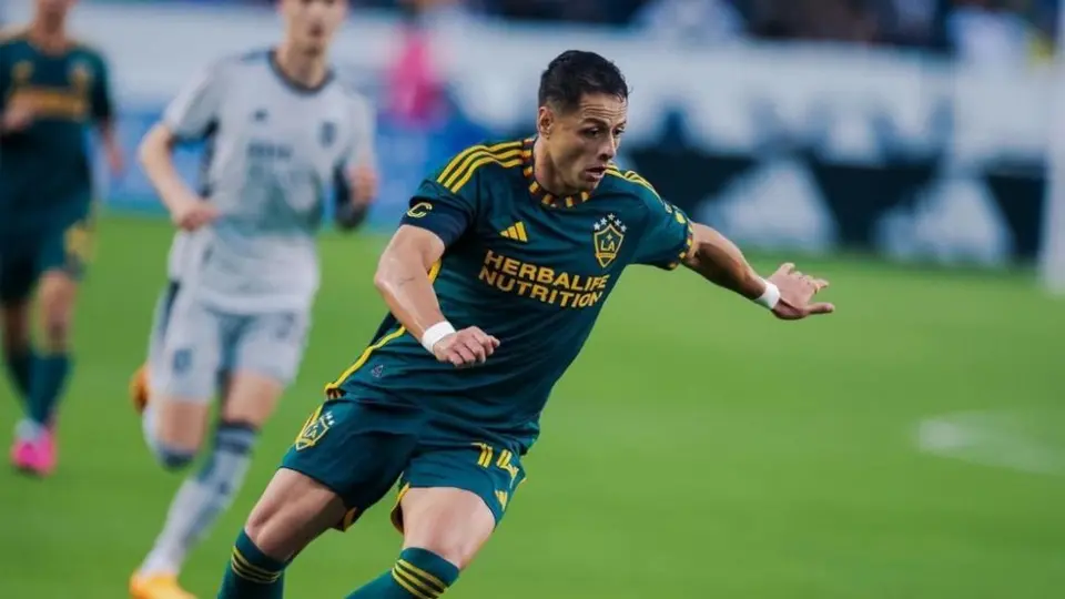 Chicharito Hernández y Héctor Herrera entre los diez jugadores mejores pagados de la MLS