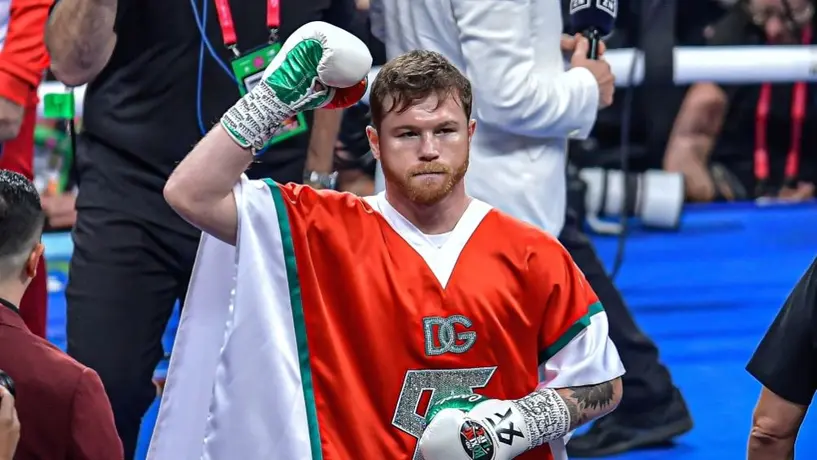 Canelo Álvarez se conmovió con historia de niño limpiaparabrisas: ‘Siempre hay que tener ilusión’