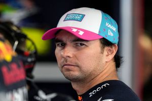 Anthony Davidson, expiloto de F1: 'La radio de Checo ha sido muy extraña; manejaba casi a ciegas'