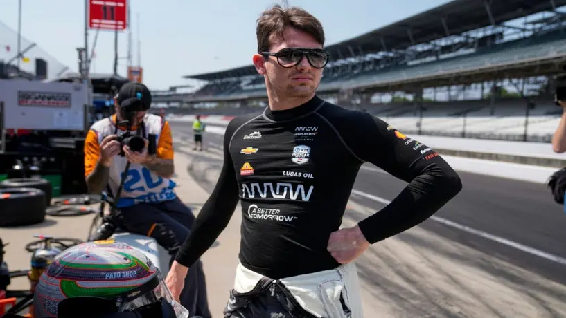 Pato O'Ward quedó fuera del Indy 500 tras un accidente en las últimas vueltas