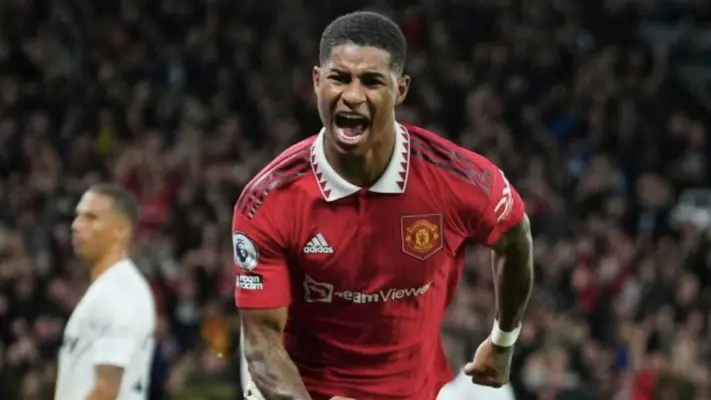 Marcus Rashford volvió a marcar y el Manchester United venció al Brentford