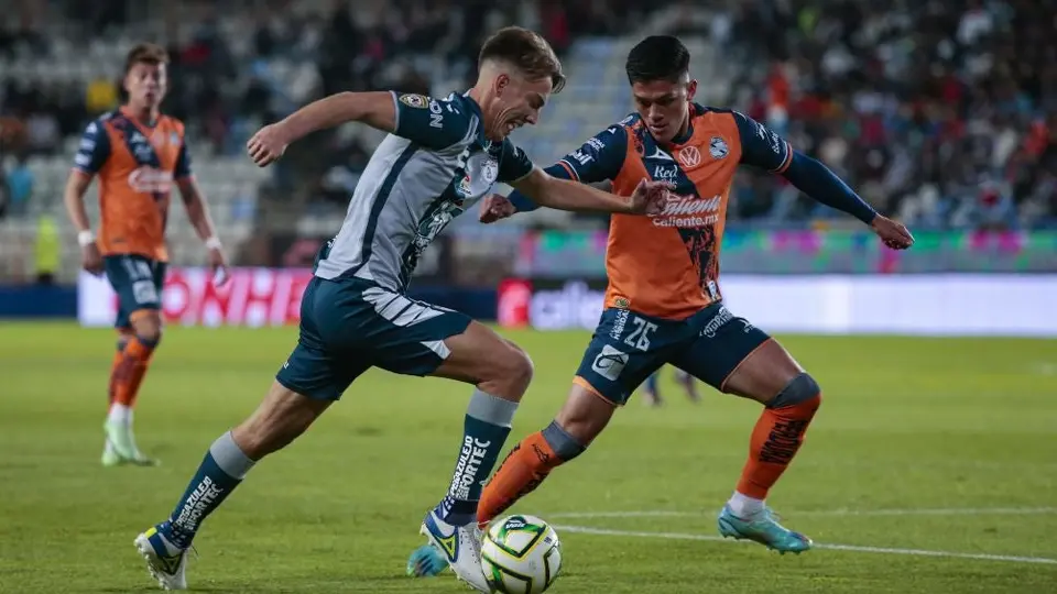 Pachuca: Paulino de la Fuente sale lesionado del juego contra Puebla