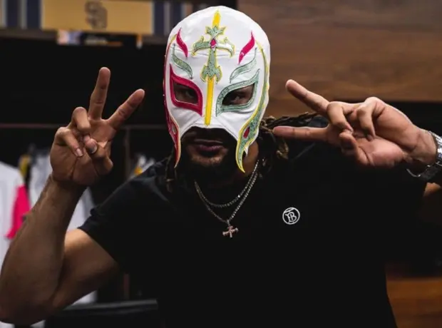 Tatis Jr. salió con la máscara del Rey Mysterio al estadio Alfredo Harp Helú