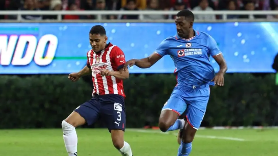 Chivas intentó trollear a Cruz Azul y acaba 'humillado' por La Máquina al recordarle su 'paternidad'