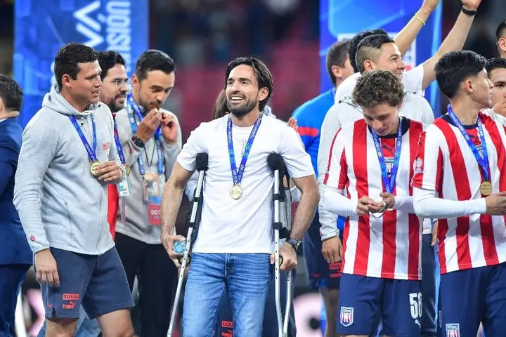 Gerardo Espinoza celebrando el título de Tapatío | IMAGO 7