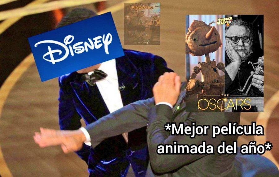 Guillermo del Toro vs Disney