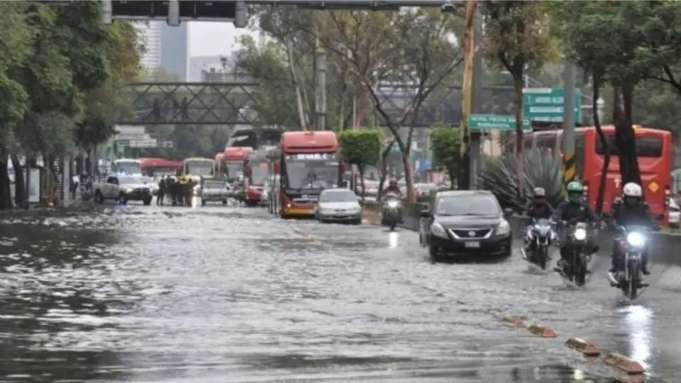 CDMX azotada por lluvia y granizo; se activan alertas en el área metropolitana