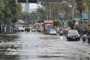 CDMX azotada por lluvia y granizo; se activan alertas en el área metropolitana