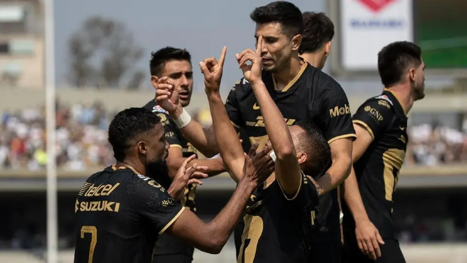 Pumas golea a la Fiera en aniversario de 'La Rebel'