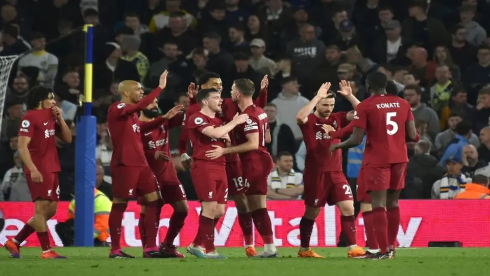 Liverpool aplasta a Leeds y mantiene la esperanza de alcanzar puestos europeos