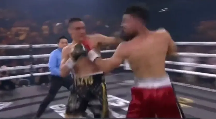 Carlos Ocampo fue noquedo por Tim Tszyu con un impresionante zurdazo