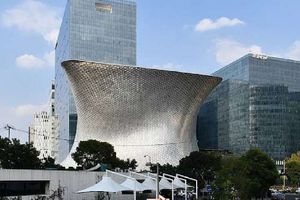 Ataque armado dentro de un Starbucks en Polanco deja un muerto