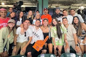 Santiago Giménez y algunos jugadores del Tri asistieron a juego de Astros