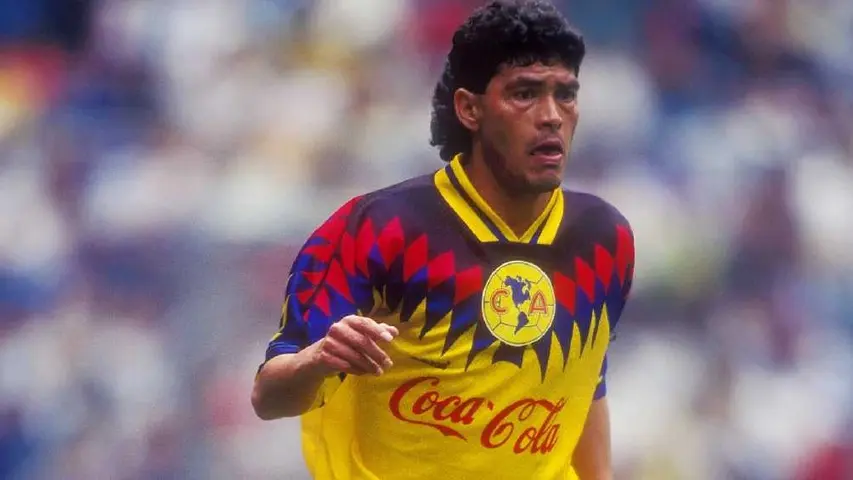 Juan Hernández jugando con el América | MEXSPORT