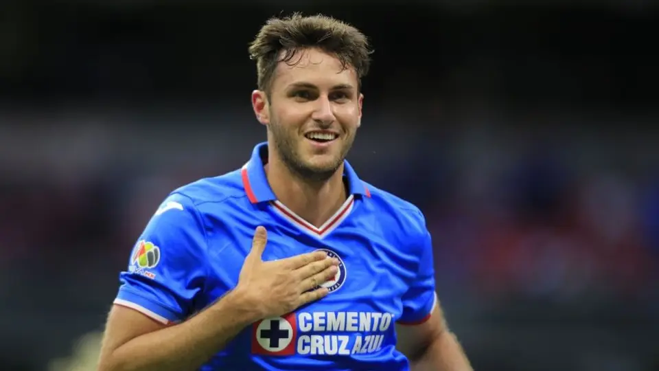 Santiago Giménez: Condiciones de transferencia con Feyenoord cambian ¿Cómo afecta a Cruz Azul?