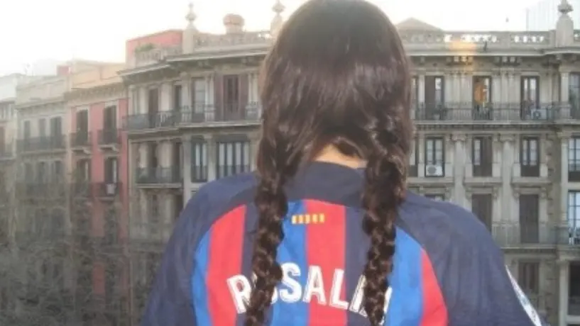 Barcelona: Rosalía entonó el himno Blaugrana al estilo 'Motomami'