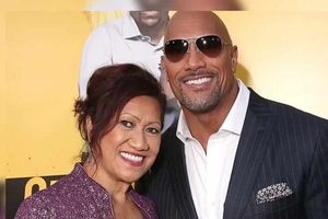 Dwayne Johnson reveló en redes sociales que su madre sufrió un accidente automovilístico
