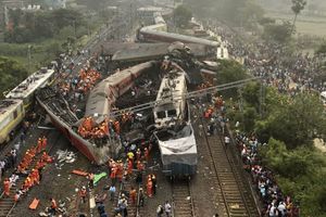 Accidente ferroviario en la India dejó a 280 muertos y más de 900 heridos