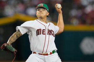 Julio Urías tras juego con la Selección Mexicana: ‘Duele perder, pero así es el juego’