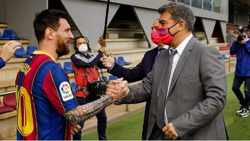 ¿Messi cerca del Barcelona? Laporta dio una pista sobre el futuro del argentino