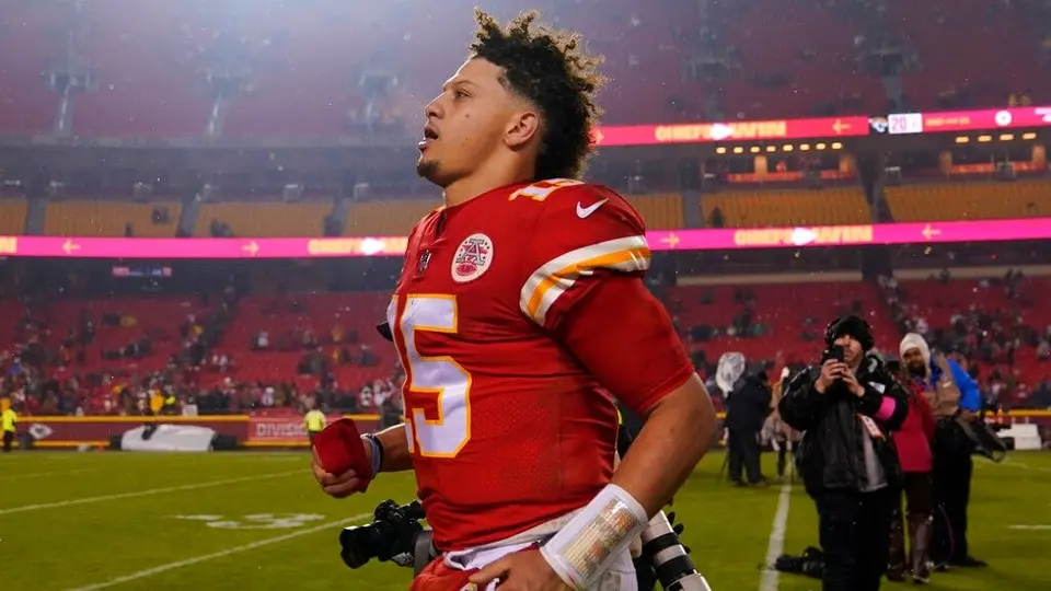 Patrick Mahomes entrenó pese a lesión en el tobillo; apunta a la Final de Conferencia