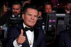 Julio César Chávez pide que dejen de compararlo con Canelo