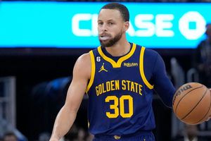 NBA: Stephen Curry se lesiona con Warriors