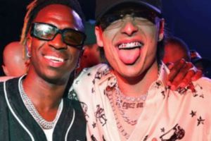 ¡No pudo faltar la foto! Vinicius Jr acudió al concierto de Peso Pluma en Miami