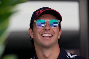 Checo Pérez tras quedarse con la pole: 'Fue emocionante, la Q3, especialmente en la segunda vuelta'