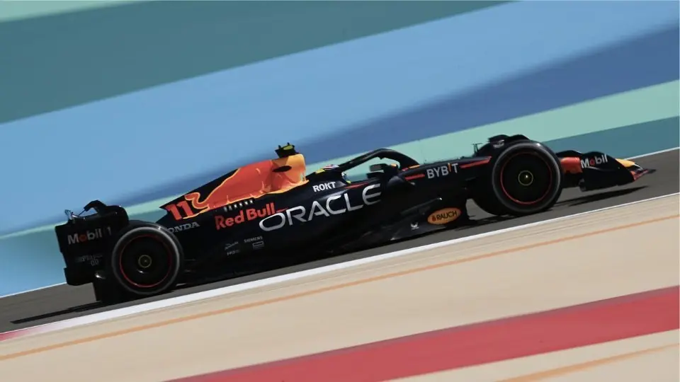 Helmut Marko: "Pensamos en un coche para Checo y Verstappen"