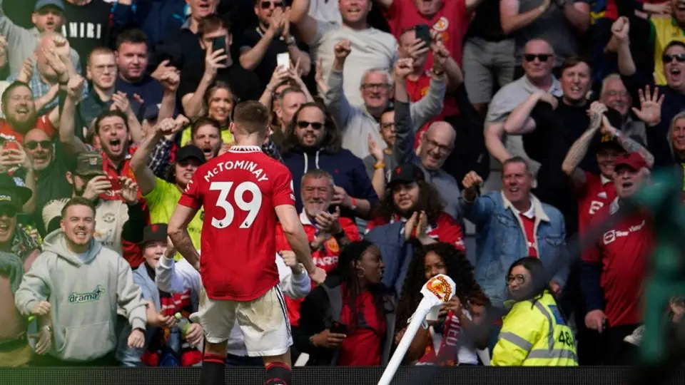 Manchester United se afianza a puestos de Champions con victoria vs Everton